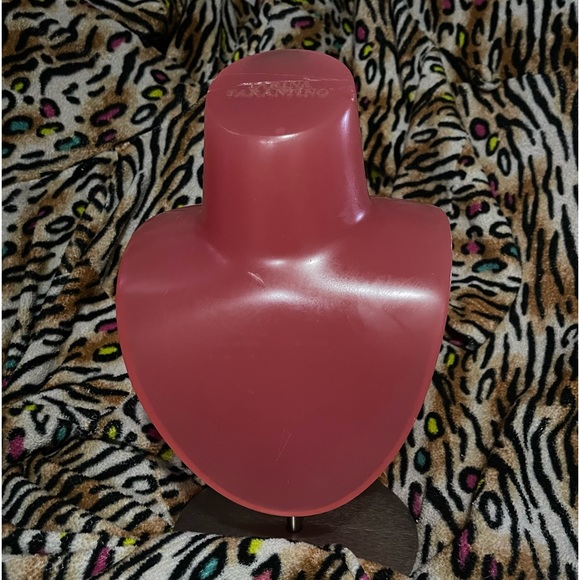 Tarina Tarantino Jewelry Display Bust - Picture 2 of 5